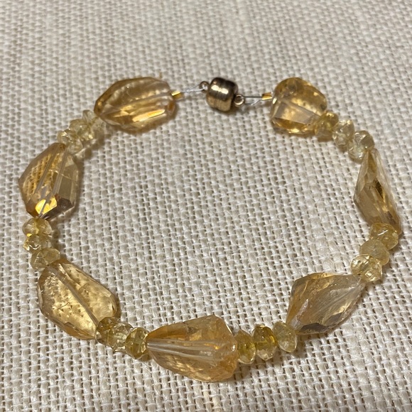 Elegant 8” Natural Citrine handcrafted gemstone Beaded magnetic clasp Bracelet